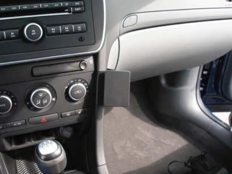 Saab 9-3 07-11, Vinklad