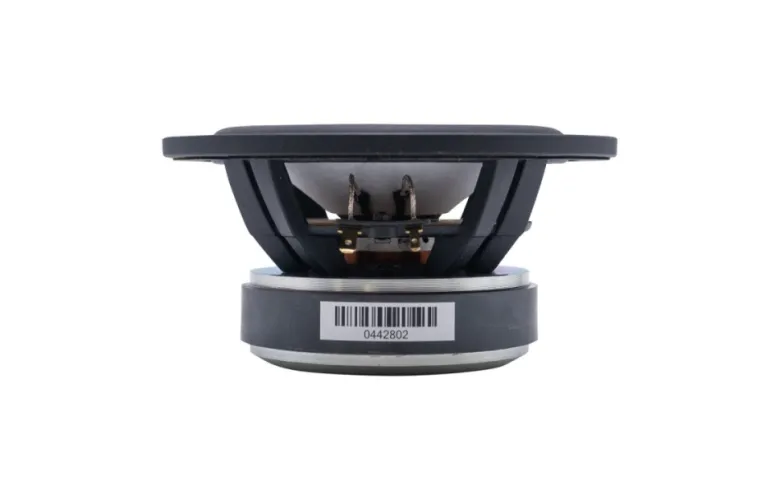 SB Acoustics SB15CRC30-4, bas/mellanregister