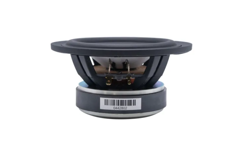 SB Acoustics SB15CRC30-4, bas/mellanregister