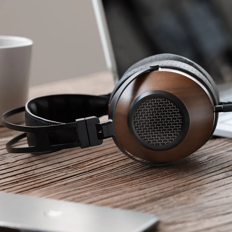 Sivga Robin SV023 öppna over-ear hörlurar, trä