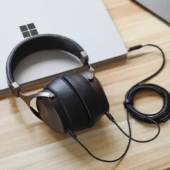 Sivga Robin SV021 slutna over-ear hi-fi-hörlurar, svart
