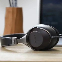 Sivga Robin SV021 slutna over-ear hi-fi-hörlurar, svart