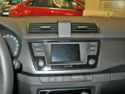 Skoda Fabia 15-, Centrerad