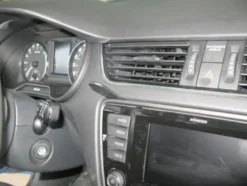 Skoda Octavia 13-15, Centrerad