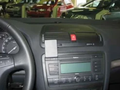 Skoda Octavia II 05-13, Centrerad