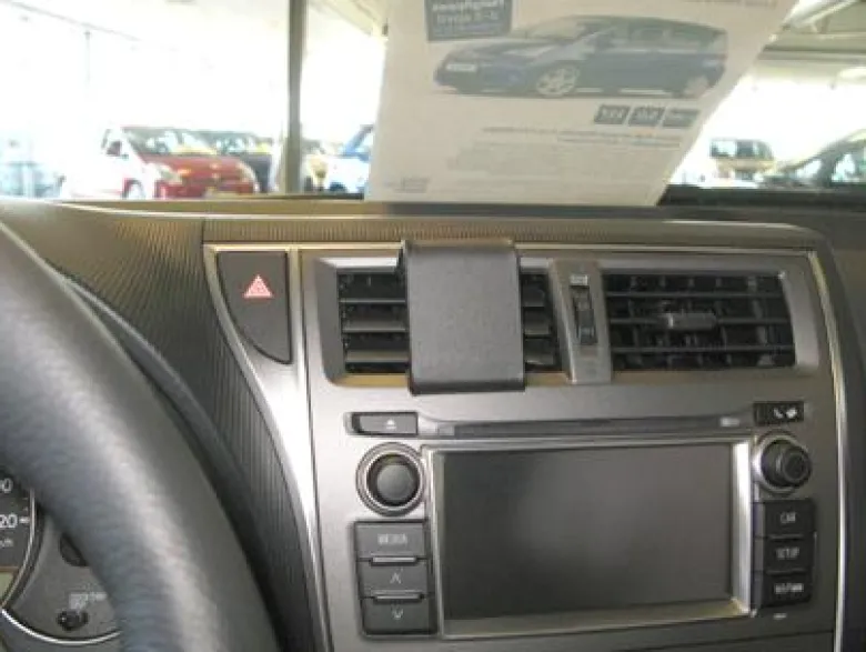 Subaru Trezia 11-14, Centrerad