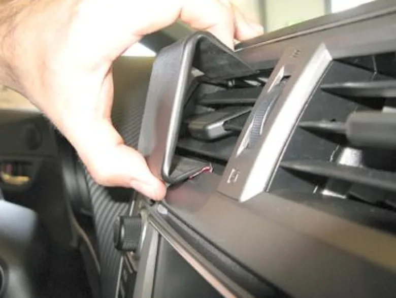 Subaru Trezia 11-14, Centrerad