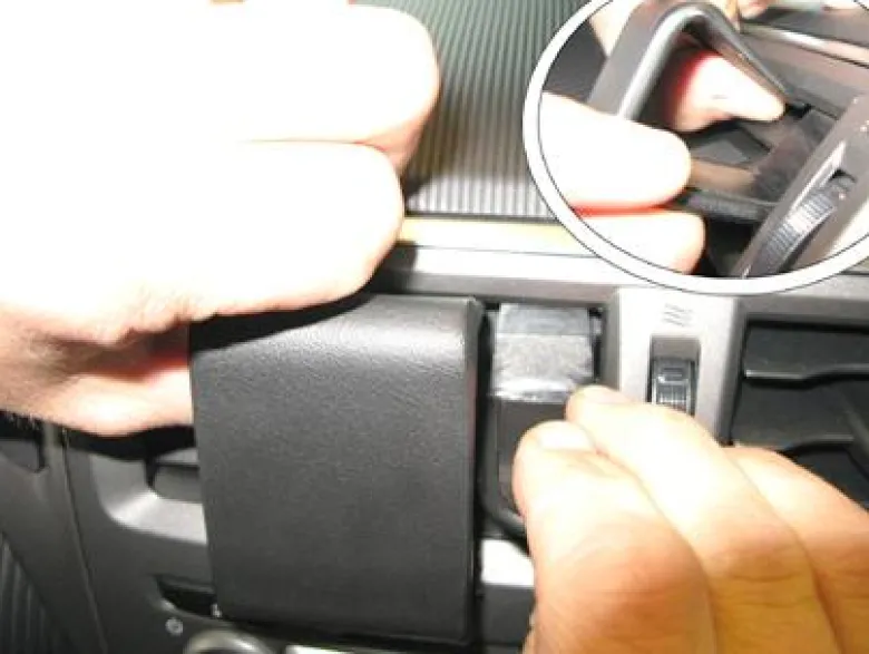 Subaru Trezia 11-14, Centrerad