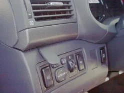 Toyota Avensis 03-08, Vänster
