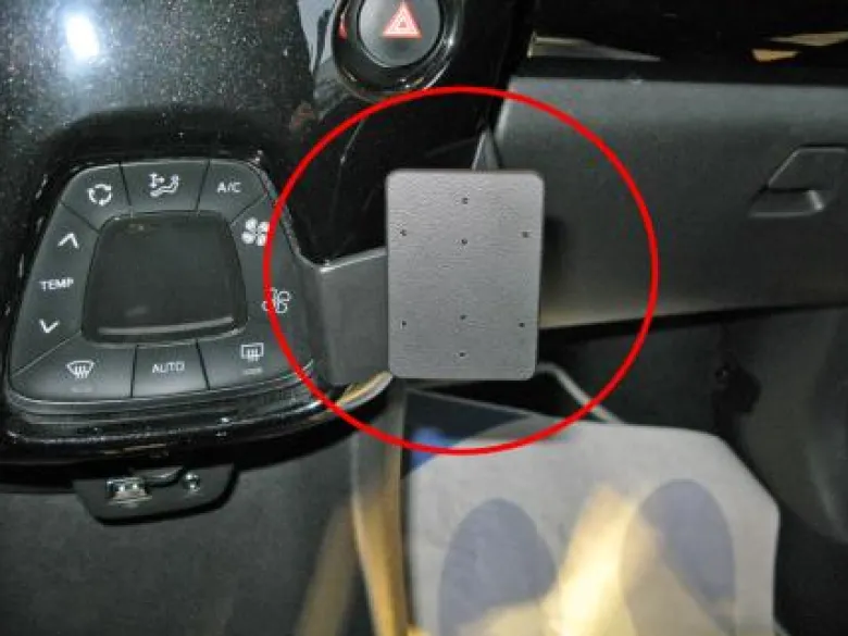 Toyota Aygo 14-15, Vinklad, Höger