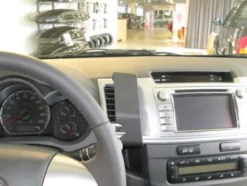 Toyota HiLux 12-15, Centrerad