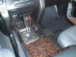 Toyota LandCruiser 10-15, Konsol