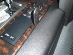 Toyota LandCruiser 10-15, Konsol