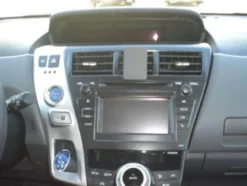 Toyota Prius + 12-15, Centrerad