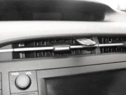 Toyota Prius 10-15, Centrerad