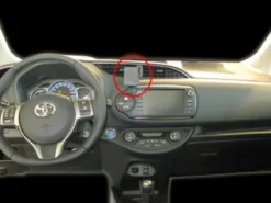 Toyota Yaris 15-, Centrerad
