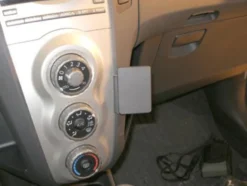 Toyota Yaris 06-11, Vinklad