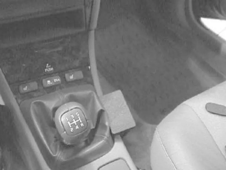 Volvo S40 96-00, Konsol