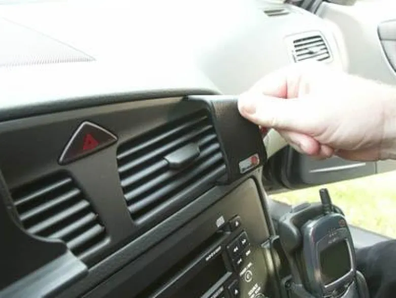 Volvo V70 00-08, Vinklad Hög