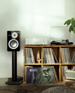 Yamaha A-S1200 förstärkare med retrodesign, silver