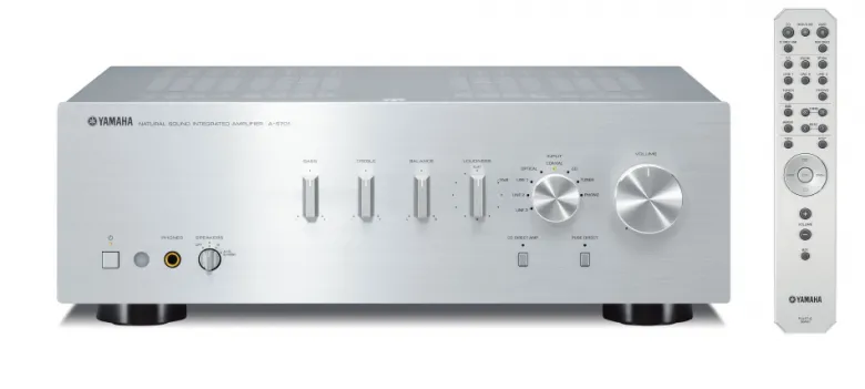 Yamaha A-S701 & Klipsch R-800F stereopaket, svart