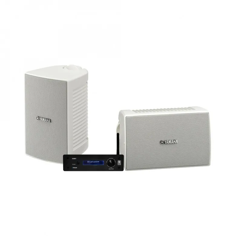 Yamaha NS-AW194 i vitt med System One A50BT, utomhuspaket