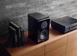 Yamaha R-N1000A välspelande stereoförstärkare med HDMI ARC, svart